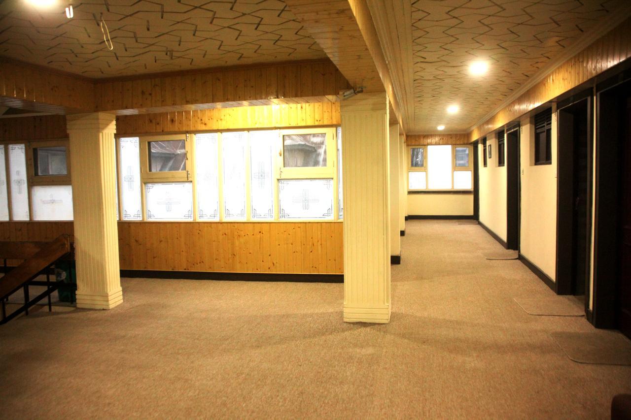 Hotel New Park At Dal Lake Srīnagar Екстериор снимка