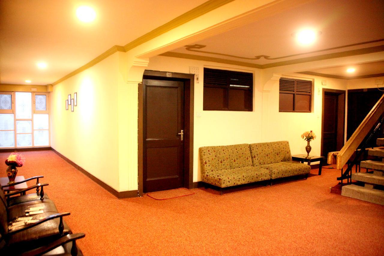 Hotel New Park At Dal Lake Srīnagar Екстериор снимка